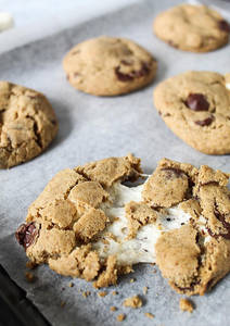 Stuffed Marshmallow Cookie