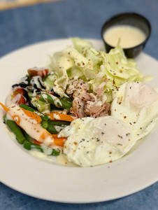 NICOISE SALAD WITH ROASTED CHICKEN
