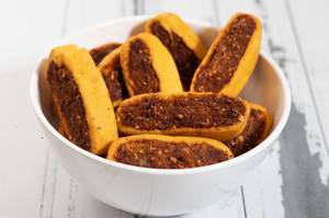 Bhakharwadi (Garlic)