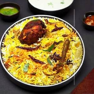 Dawat E Shan Chicken Hyderabadi Boneless Biryani - Single Portion