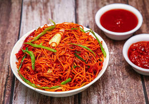 Schezwan Noodle Chicken