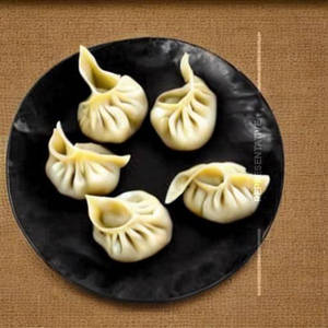 Pcc Spl. Paneer Cream Momos