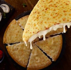 Double Cheese Margherita Pizza