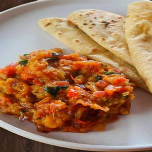 Paneer sabji+ 3 tawa roti