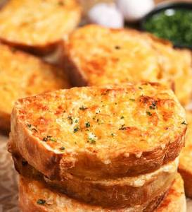 Cheese toast                                                             