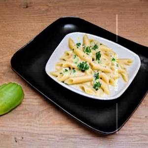 White Sauce Chicken Pasta