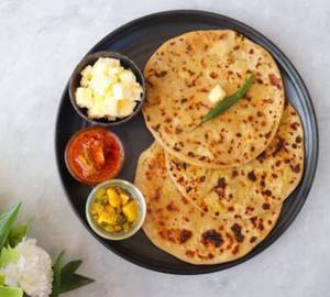 Aloo matar sabji+ dal tadka + jeera rice