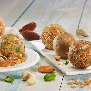 Dry Fruit Laddu 1kg (25pcs)
