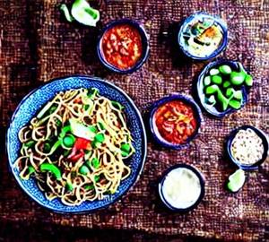 Triple schezwan noodles