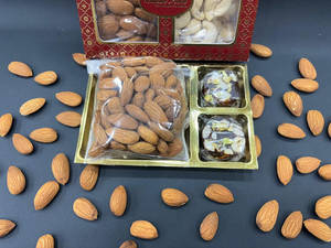 Royal Dryfruits & Sweets Hamper ( 130 Gm)