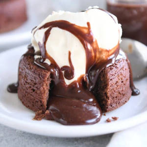 Choco lava with ice cream 