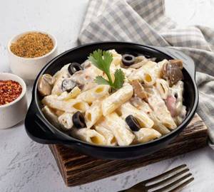 White Sauce Pasta