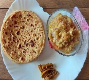 Allo  paratha+ baingan ka bharta