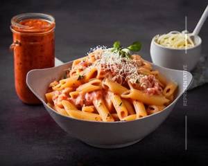 Pink sauce pasta