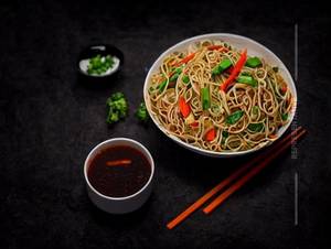 Hakka Veg Noodles