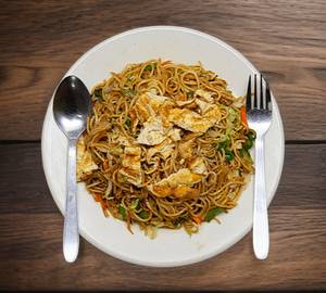 Egg Hakka Noodles