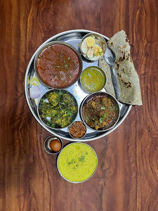Bet Special Chicken Thali