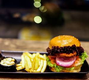 Classic chicken burger