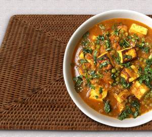 Matar paneer