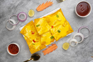 M 4 Nachoes With Cheese Sauce