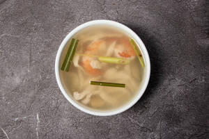 Veg clear soup