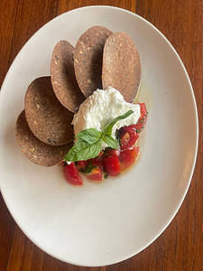 Goat Cheese Crackers ( V )