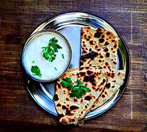 Aaloo pyaz paratha