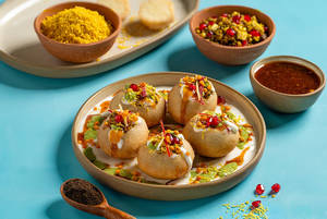 Stuff Dahi Golgappa(5pcs.)