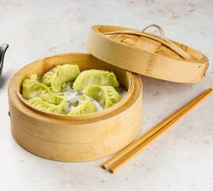 Veg Momos (6 Pcs)