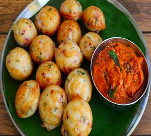 Kaara paniyaram with kaara chutney [12 pieces]