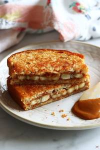 Cheese corn sandwich