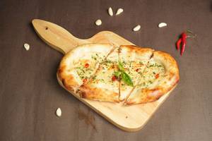 Aglio Olio Peperoncino Garlic Bread