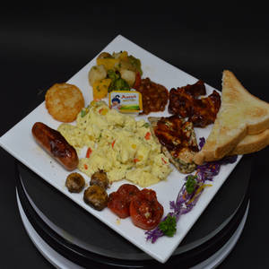 Meat Bangers Brekkie