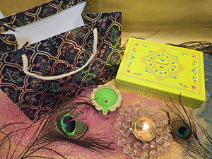 Black Designer Carry Bag (small)