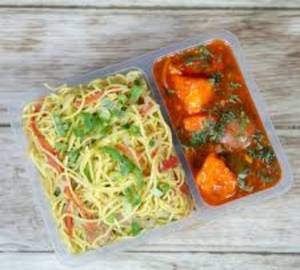 Chilli Paneer + Hakka Noodle