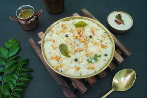Ghee Cashew Tadka Pongal With Chutney