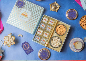 Elegant Bites & Mewa Combo