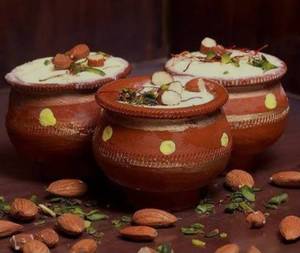 Special pot kulfi badam pista