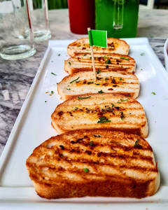 Classic Garlic Bread