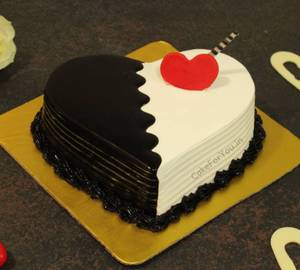 Chocolate Vanilla Heart Cake