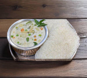 Idiyappam (3 Pcs) with Veg Stew