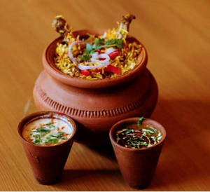 Hyderabadi Chicken Dum Biryani