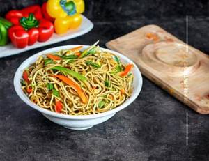 Veg Hakka Noodles