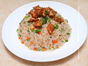 Triple schezwan rice