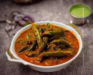 Kurkuri Bhindi Masala