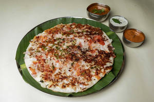 Onion Tomato Uttappam