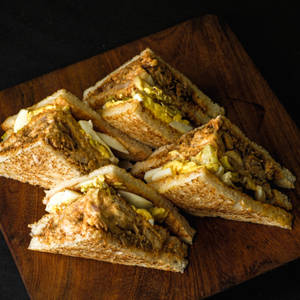 Pulled Chicken & Egg Club Sandwich