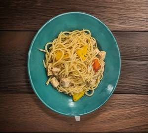 Spaghetti Aglio E Olio ( Chicken )