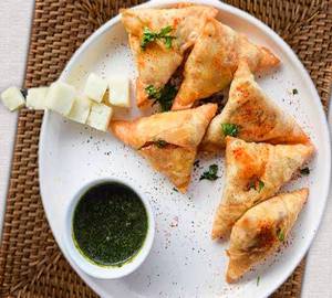 Paneer Samosa (4 Nos)