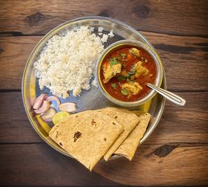Regular chicken thali